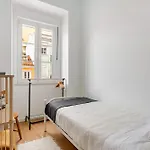 Traditional 2 Bedroom With Amazing Garden - Fiona - 26579al * Lisboa