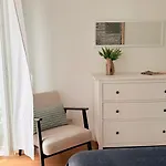 Traditional 2 Bedroom With Amazing Garden - Fiona - 26579al