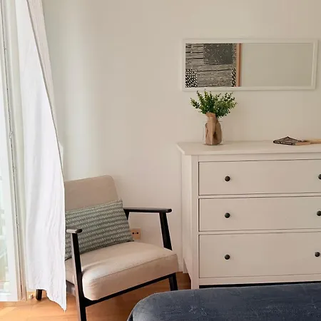 Traditional 2 Bedroom With Amazing Garden - Fiona - 26579al