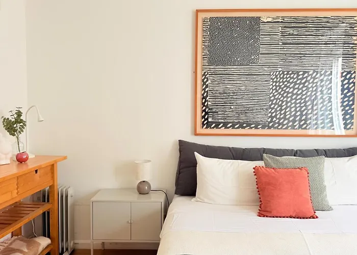 Lägenhet Traditional 2 Bedroom Apartment With Amazing Garden - Fiona - 26579Al Lisboa