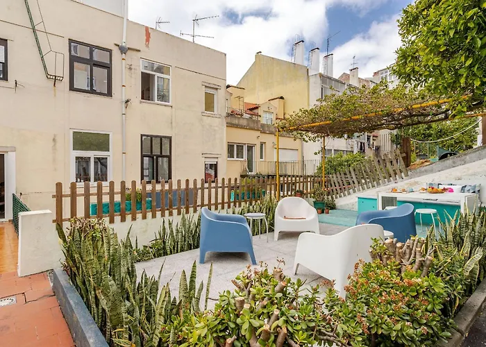 Traditional 2 Bedroom Apartment With Amazing Garden - Fiona - 26579Al