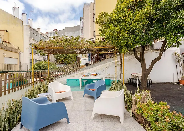 Traditional 2 Bedroom Apartment With Amazing Garden - Fiona - 26579Al Lisboa